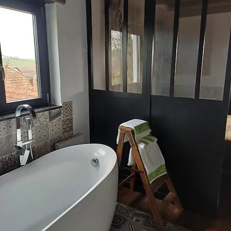 Maison Accueillante Avec Jacuzzi Prive A