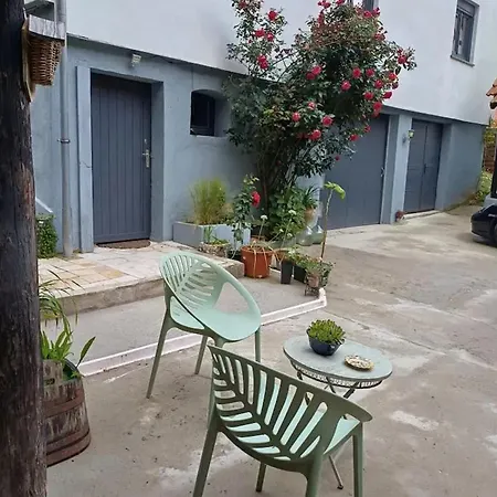 Hotel Maison Accueillante Avec Jacuzzi Prive A 3*